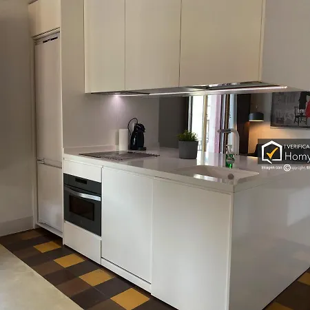 Homyat Poeta Iglesias 2 Apartment