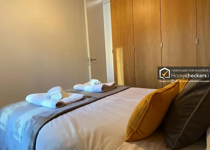 Homyat Poeta Iglesias 2 *